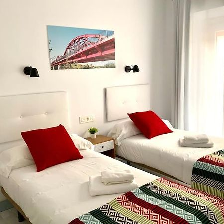 My Home In Triana, Luminoso Y Acogedor Apartamento Sevilha Exterior foto