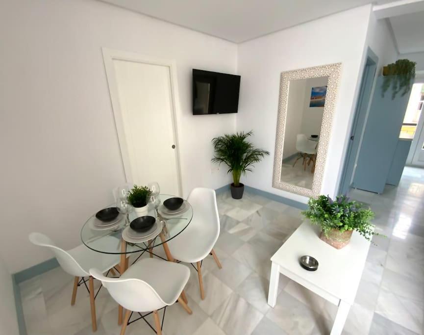 My Home In Triana, Luminoso Y Acogedor Apartamento Sevilha Exterior foto